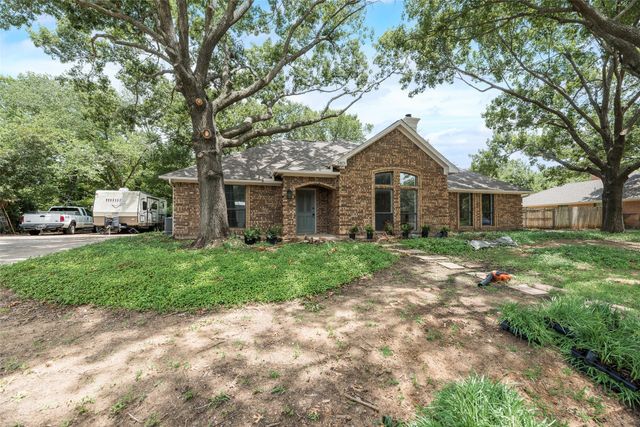 3801 Woodside Drive, Arlington, TX 76016