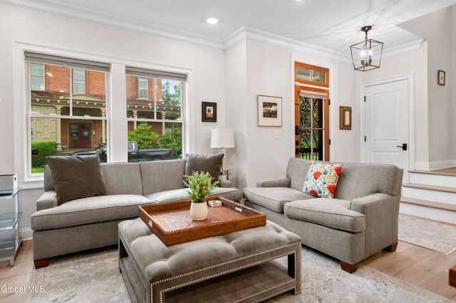 37 White Street 5A, Saratoga Springs, NY 12866