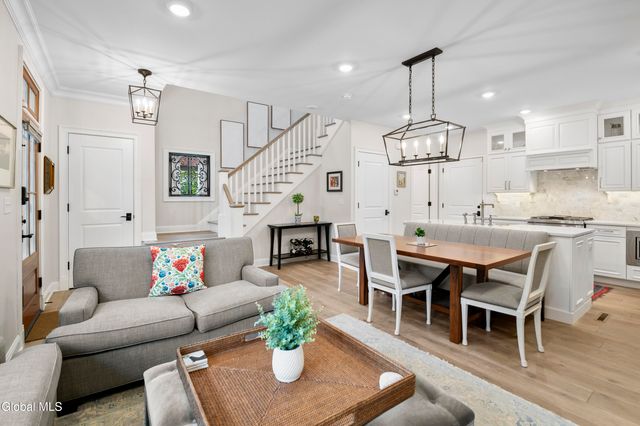 37 White Street 5A, Saratoga Springs, NY 12866