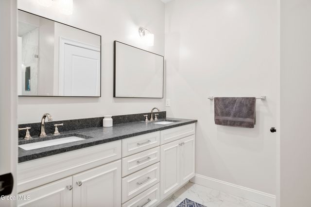 37 White Street 5A, Saratoga Springs, NY 12866