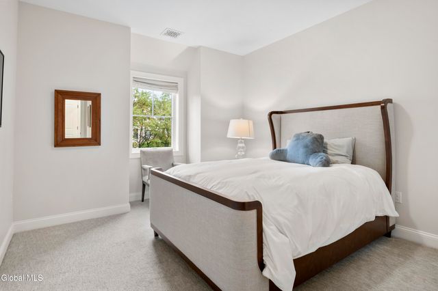 37 White Street 5A, Saratoga Springs, NY 12866