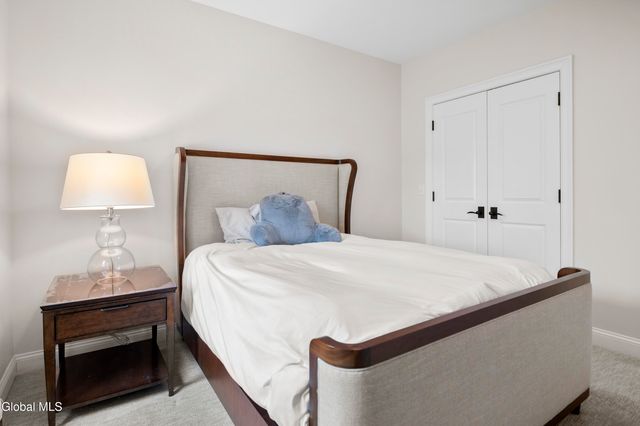 37 White Street 5A, Saratoga Springs, NY 12866