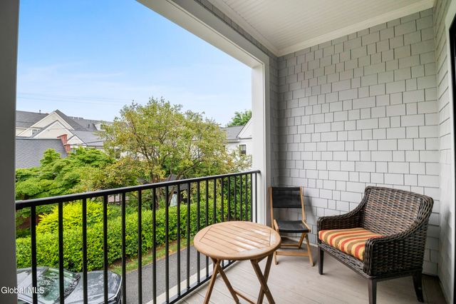 37 White Street 5A, Saratoga Springs, NY 12866