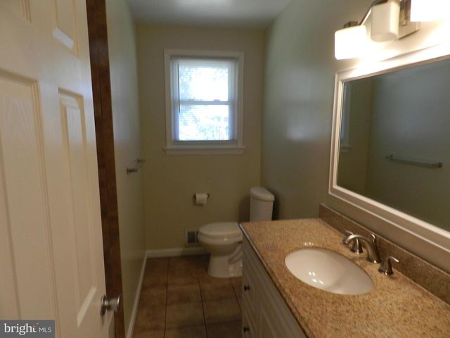 4901 BRAYMER AVE, Suitland, MD 20746