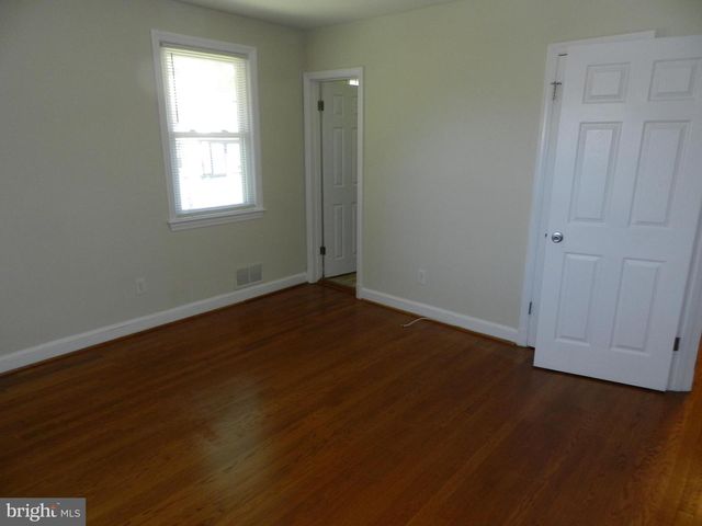 4901 BRAYMER AVE, Suitland, MD 20746