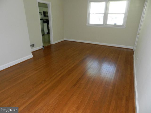 4901 BRAYMER AVE, Suitland, MD 20746