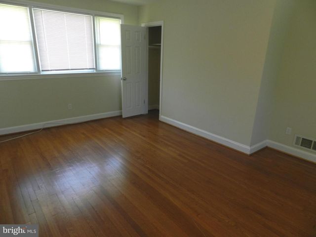 4901 BRAYMER AVE, Suitland, MD 20746