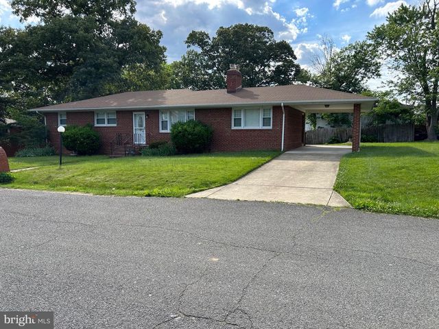 4901 BRAYMER AVE, Suitland, MD 20746