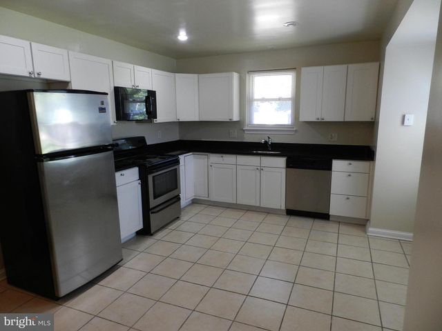 4901 BRAYMER AVE, Suitland, MD 20746