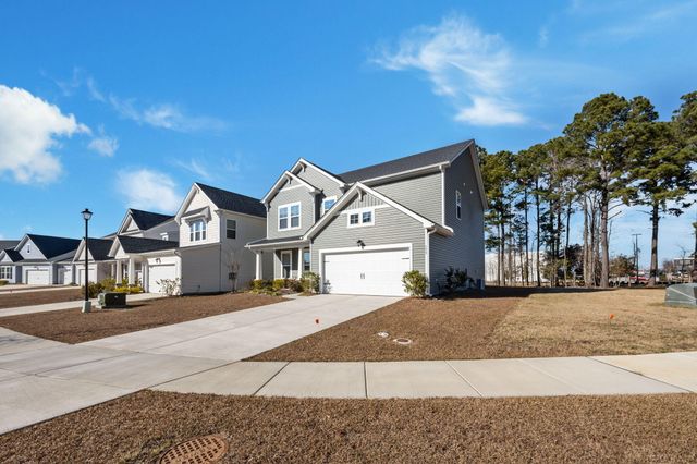 153 Winding Grove Lane, Moncks Corner, SC 29461