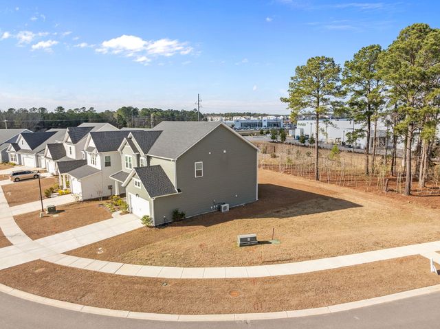 153 Winding Grove Lane, Moncks Corner, SC 29461