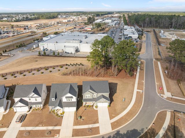 153 Winding Grove Lane, Moncks Corner, SC 29461