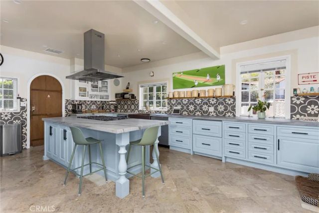 294 W Crestview Drive, Palm Springs, CA 92264