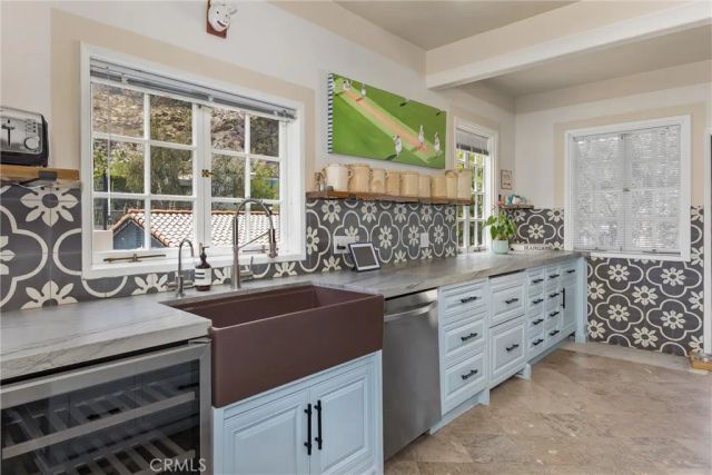 294 W Crestview Drive, Palm Springs, CA 92264