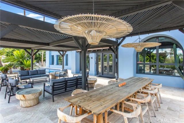 294 W Crestview Drive, Palm Springs, CA 92264
