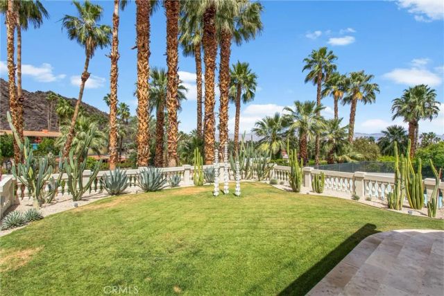 294 W Crestview Drive, Palm Springs, CA 92264
