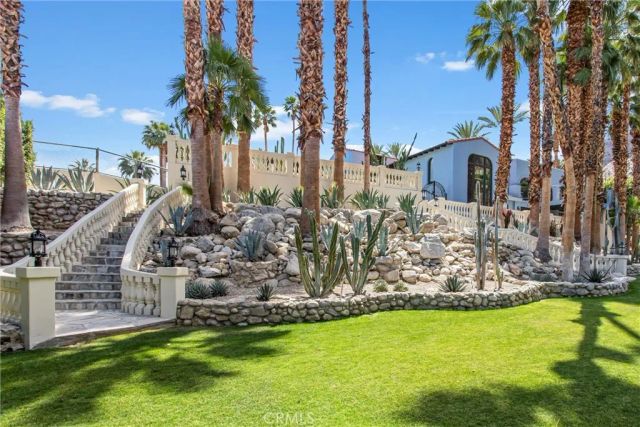 294 W Crestview Drive, Palm Springs, CA 92264