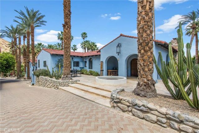 294 W Crestview Drive, Palm Springs, CA 92264
