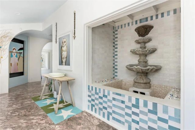 294 W Crestview Drive, Palm Springs, CA 92264