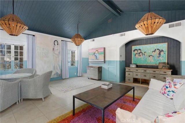 294 W Crestview Drive, Palm Springs, CA 92264