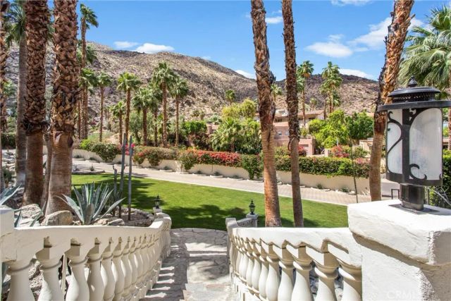 294 W Crestview Drive, Palm Springs, CA 92264