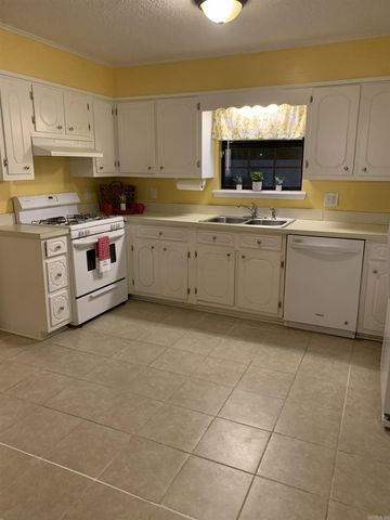 3609 Old Warren Road, Pine Bluff, AR 71603