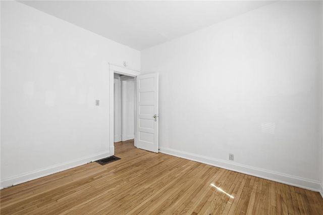 4008 Charlotte Street, Kansas City, MO 64110