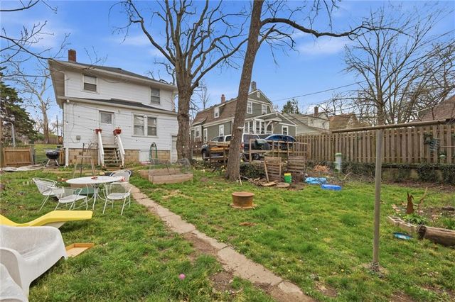 4008 Charlotte Street, Kansas City, MO 64110