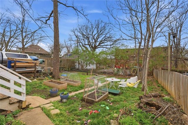 4008 Charlotte Street, Kansas City, MO 64110