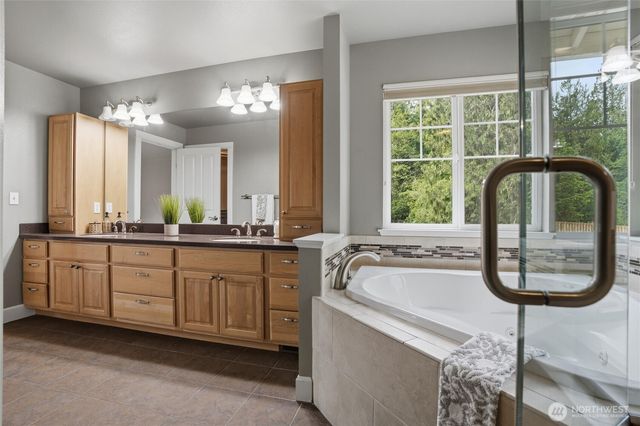 2223 Long Lake Road SE, Port Orchard, WA 98366