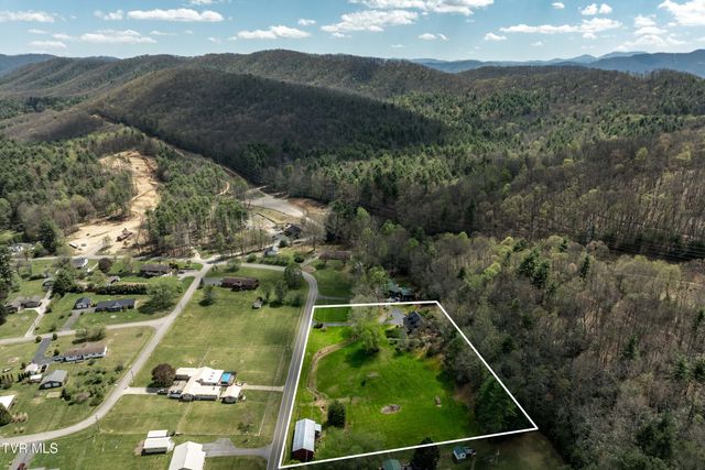1297 Harbin Hill Road, Mountain City, TN 37683