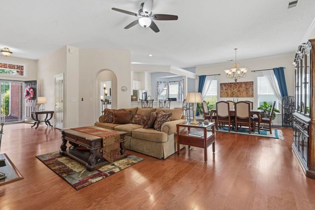 2911 Winding River Rd., North Myrtle Beach, SC 29582