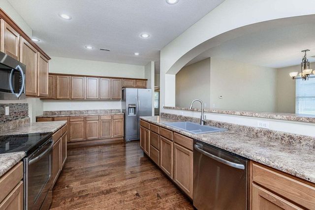 4176 JUNIPER PL, Columbia, MO 65201