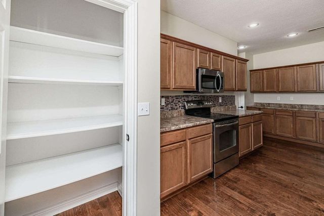 4176 JUNIPER PL, Columbia, MO 65201