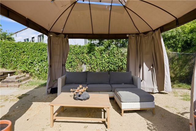 3887 Bostwick, Los Angeles, CA 90063