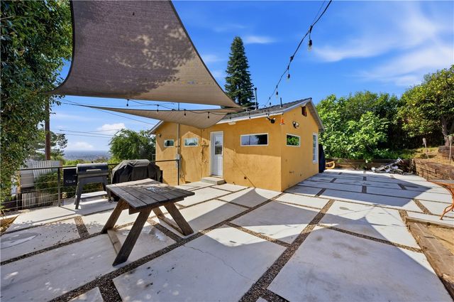 3887 Bostwick, Los Angeles, CA 90063