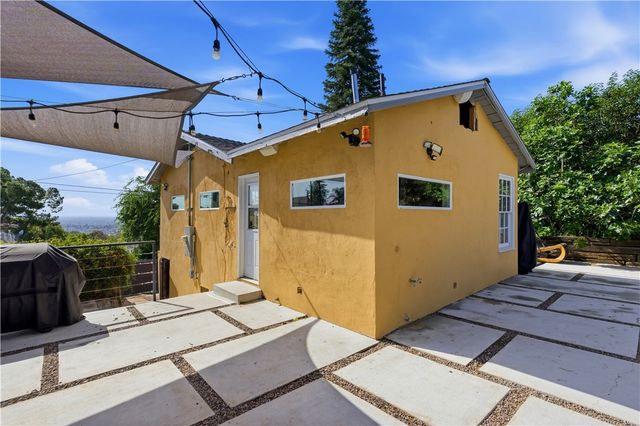 3887 Bostwick, Los Angeles, CA 90063