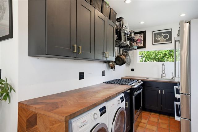 3887 Bostwick, Los Angeles, CA 90063