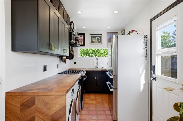3887 Bostwick, Los Angeles, CA 90063