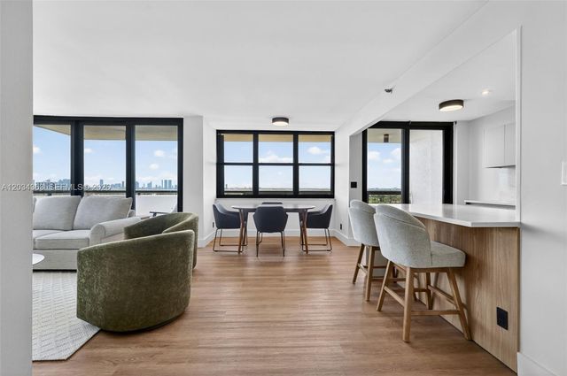 2555 Collins Ave 1812, Miami Beach, FL 33140