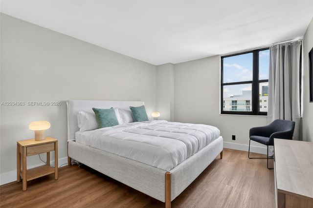 2555 Collins Ave 1812, Miami Beach, FL 33140
