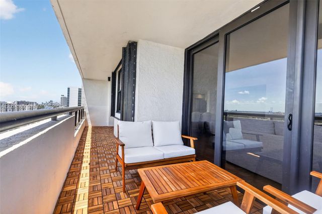 2555 Collins Ave 1812, Miami Beach, FL 33140
