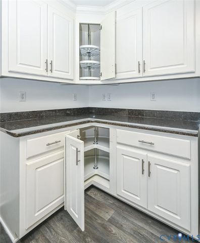 1037 Berryhill Rd, Henrico, VA 23231