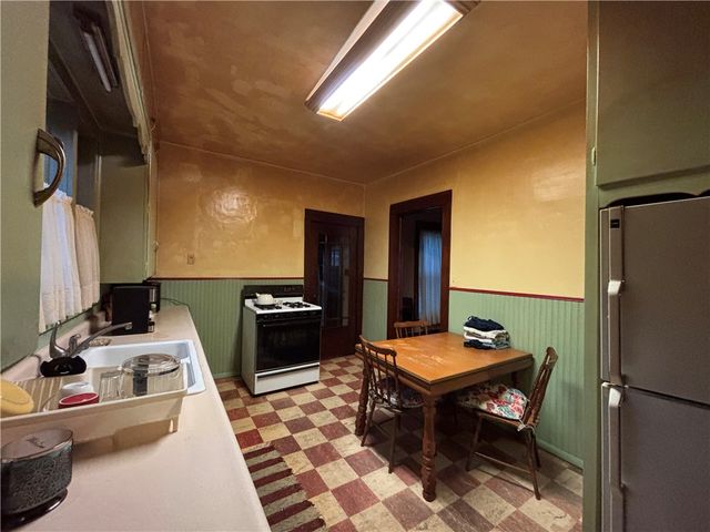 526 Janeway Street, Kane Boro, PA 16735