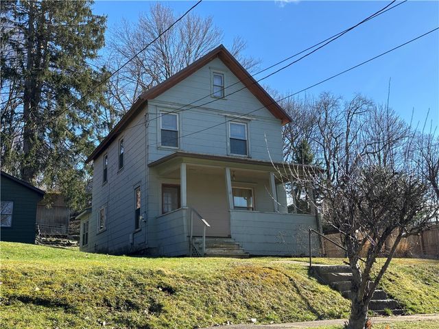 526 Janeway Street, Kane Boro, PA 16735