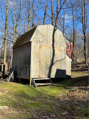 526 Janeway Street, Kane Boro, PA 16735