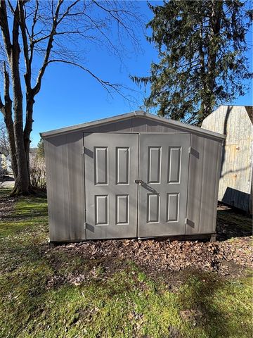 526 Janeway Street, Kane Boro, PA 16735