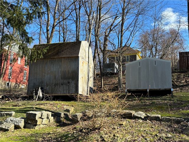 526 Janeway Street, Kane Boro, PA 16735