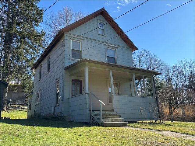 526 Janeway Street, Kane Boro, PA 16735