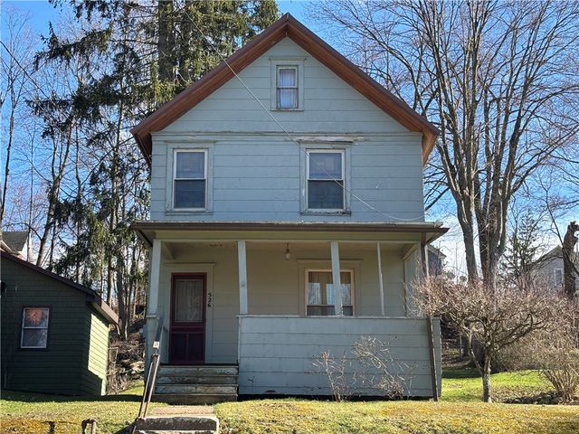 526 Janeway Street, Kane Boro, PA 16735